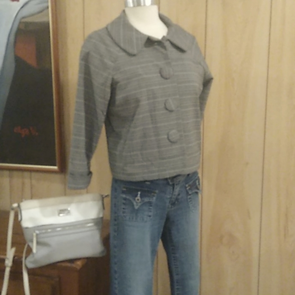 Cropped 3 buttons jacket